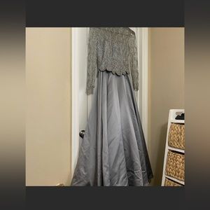Hijabi friendly silver satin dress!